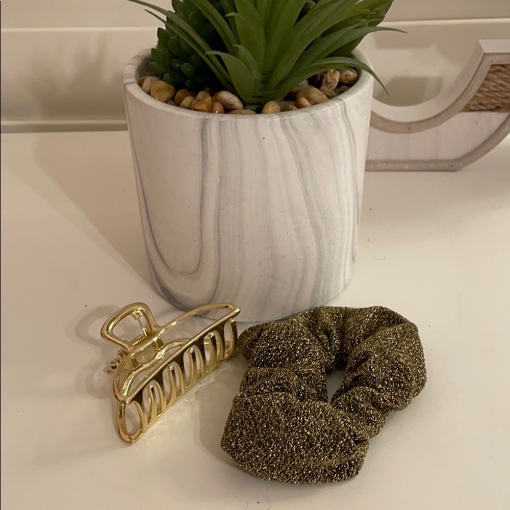 Gold Claw Clip/ Scrunchie Set